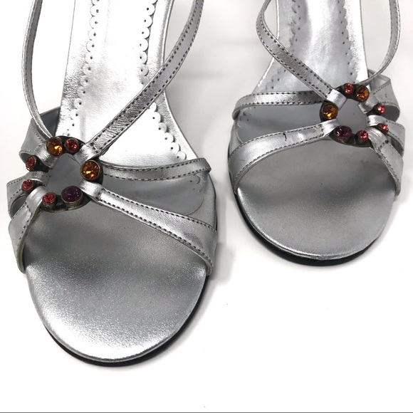 BCBG “Libella” Silver Metallic Kid Shoe - Picture 2 of 8